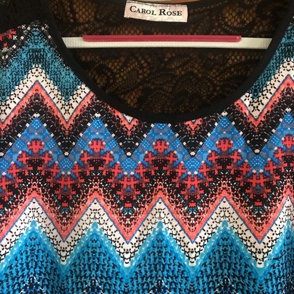 Colorful Zigzag Patterned Top - Picture 3 of 3